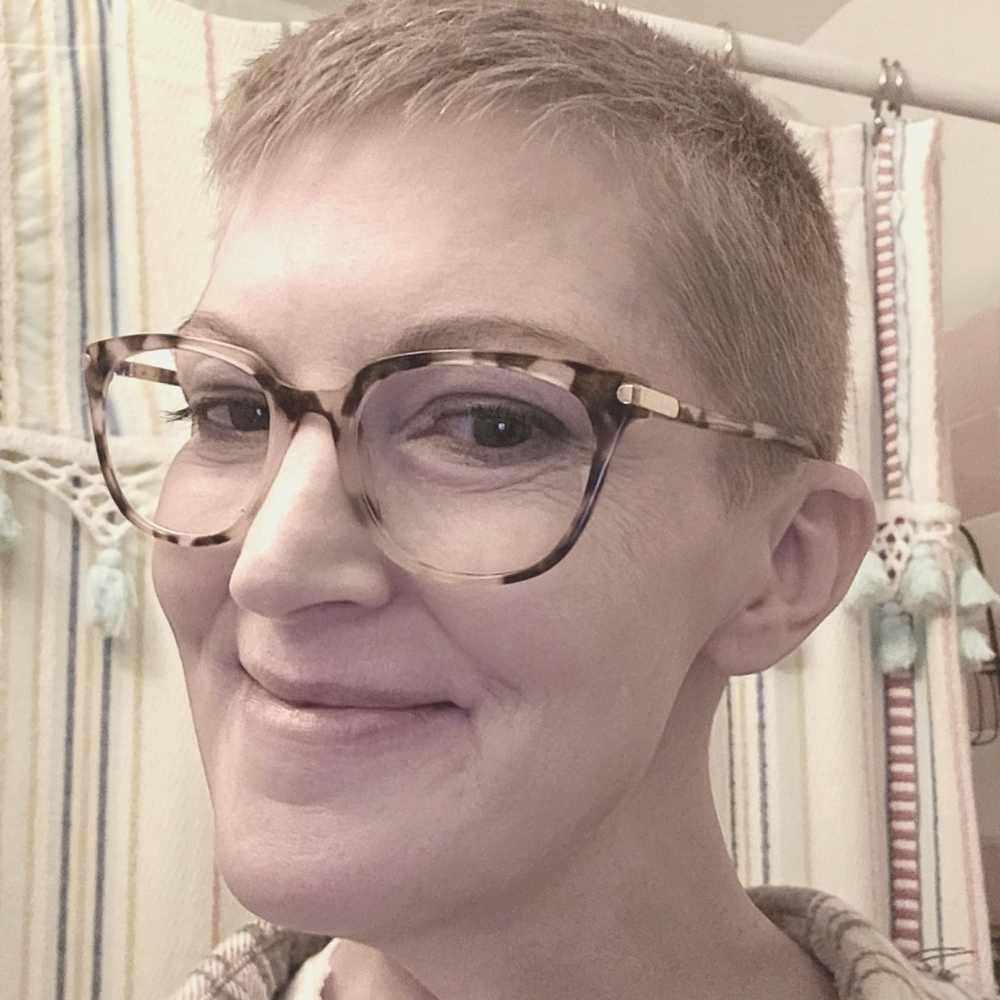 Meet your Posher, Lisa